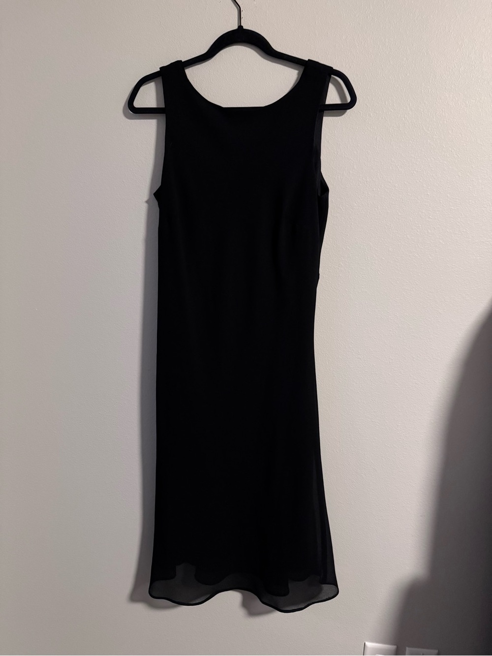 Liz Claiborne Black Sleeveless Midi Sheath Dress